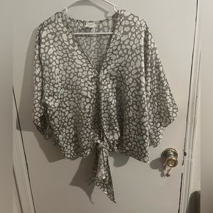 Cheetah leopard kimono sleeve top